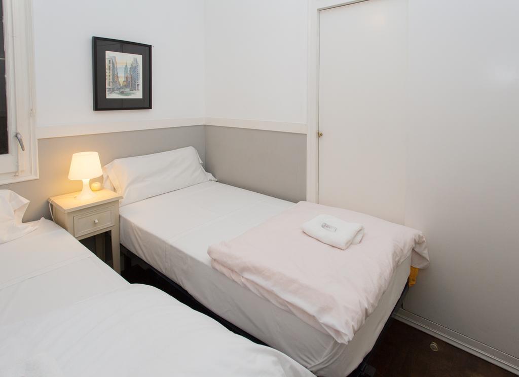 Letsgo Camp Nou Apartment バルセロナ エクステリア 写真
